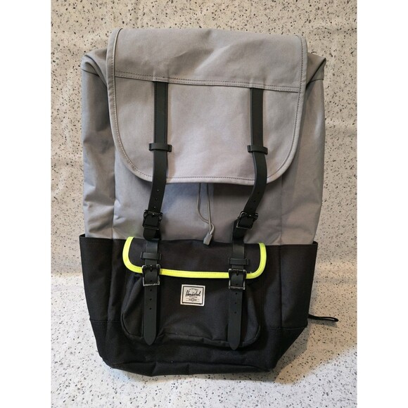 camera crossbody bag lululemon Light Ivory Seattle Kraken large_product Ecoloop Dell 17 Laptop Size:US 6 Two zippered compartments let